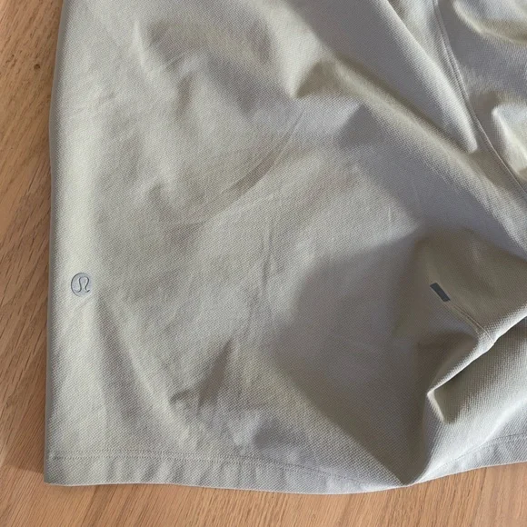 Lululemon LTT Licensed To Train Shorts size M beige like new no liner - Picture 4 of 11